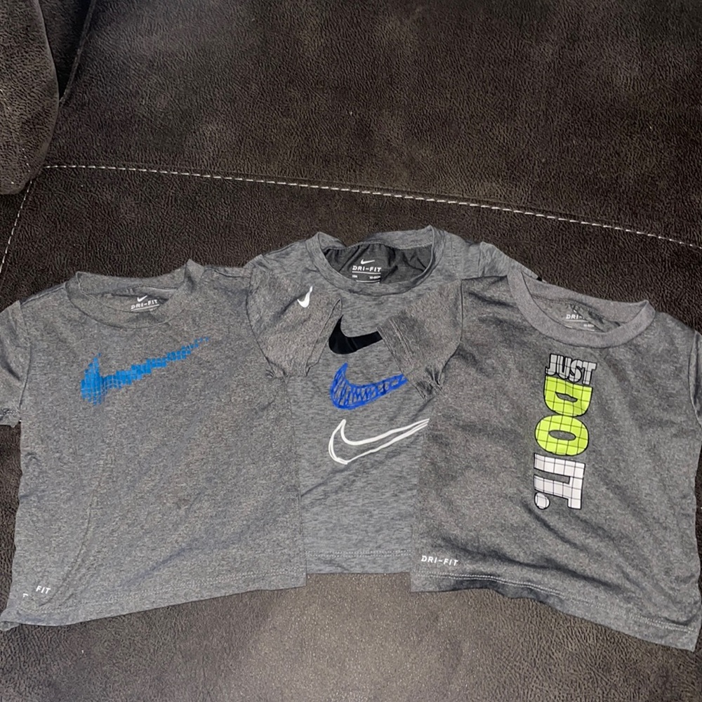 18/24M nike boys shirts